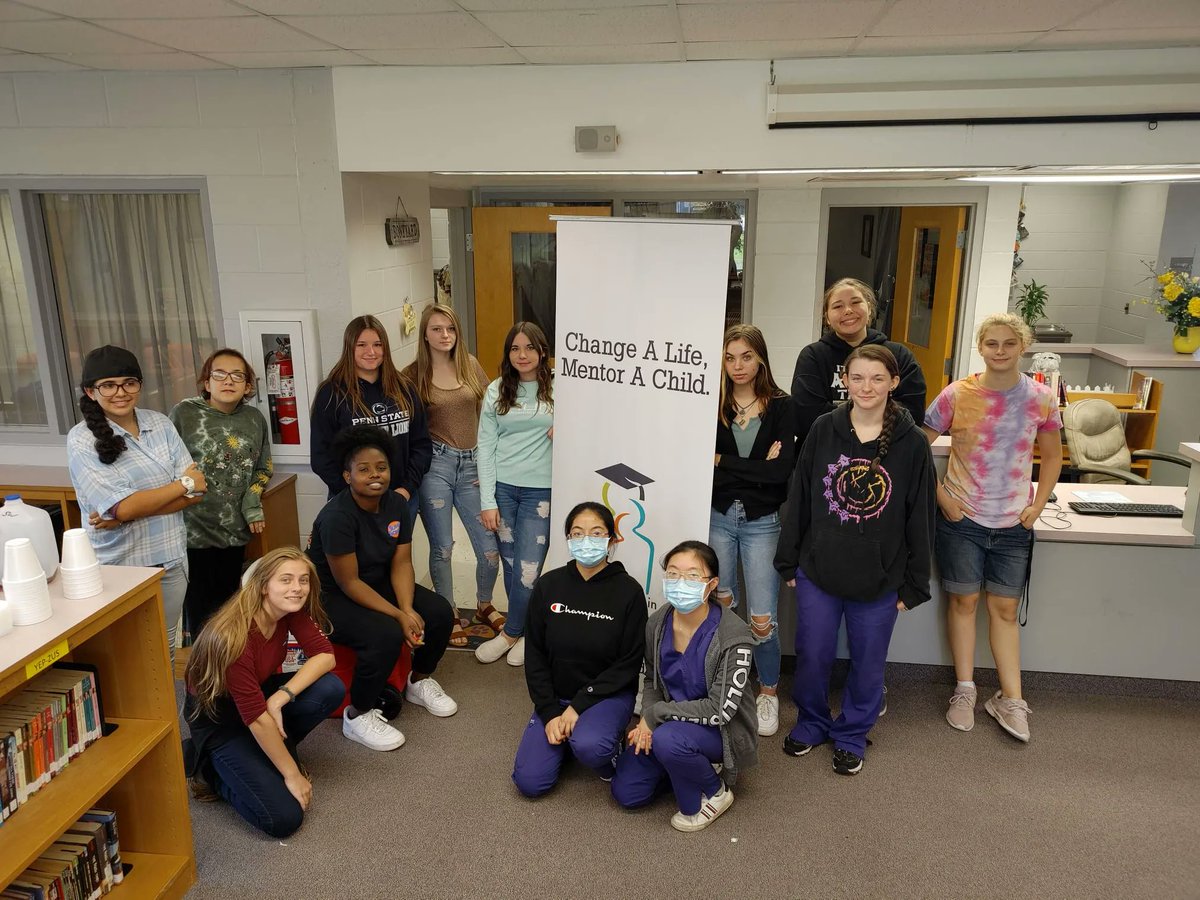 TSIChildren's tweet photo. We love to see our Take Stock students get together! The Take Stock in Children Florida Gateway College program students had a Meet & Greet Luncheon at Bell High School (Gilchrist County).
#TakeStockinChildren @FgcTSIC #GilchristCounty https://t.co/MxmU25Ik71