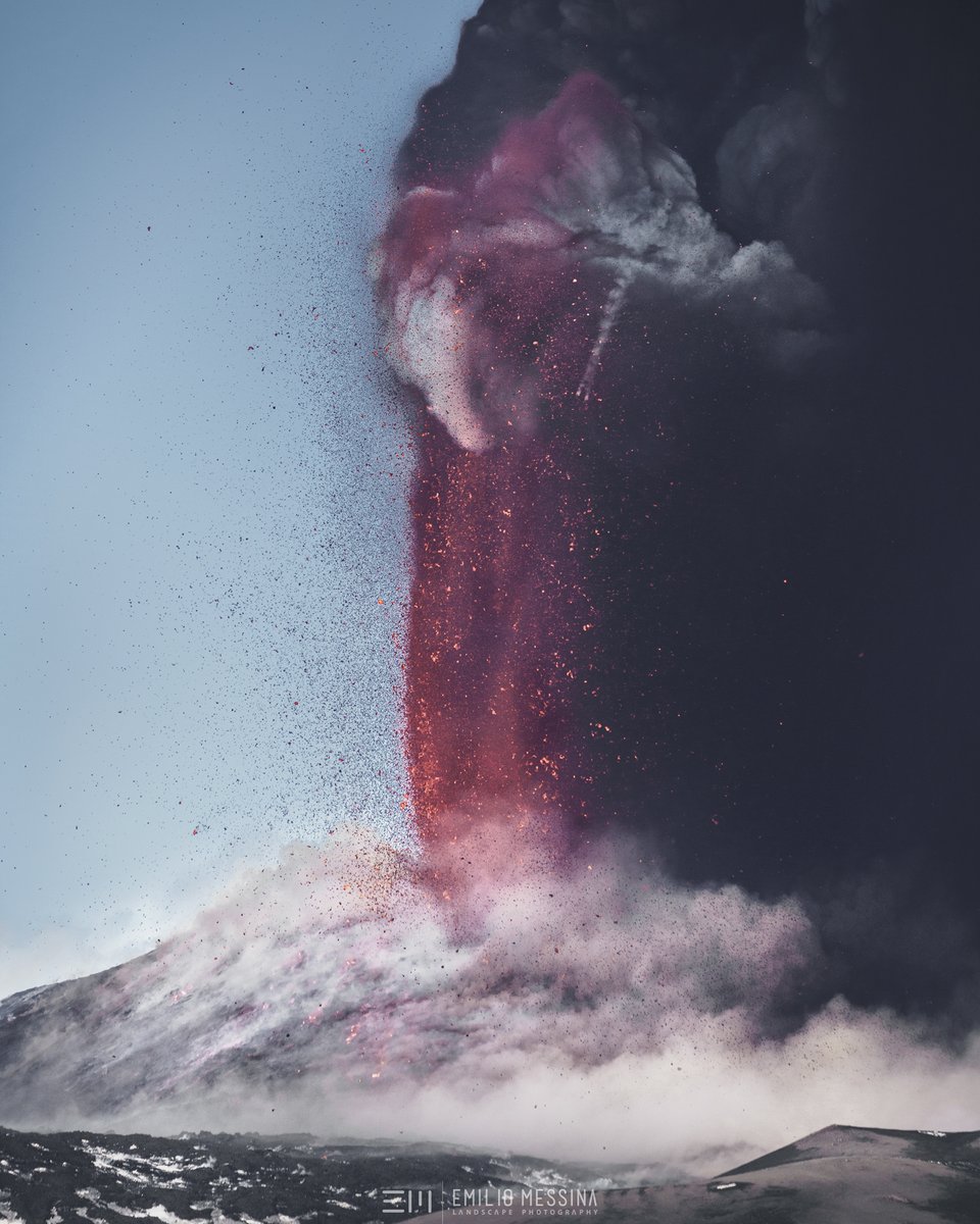 #Etna #volcano a new powerful eruption. Lava fountains, volcanic bombs, and an impressive eruptive column. Many inconveniences in the countries below due to the fallout of volcanic ash. Check this photo soon in my #NFT project <a href="/SicilyNFT/">SicilyNFT</a> #sicilia #sicily #landscapephotography