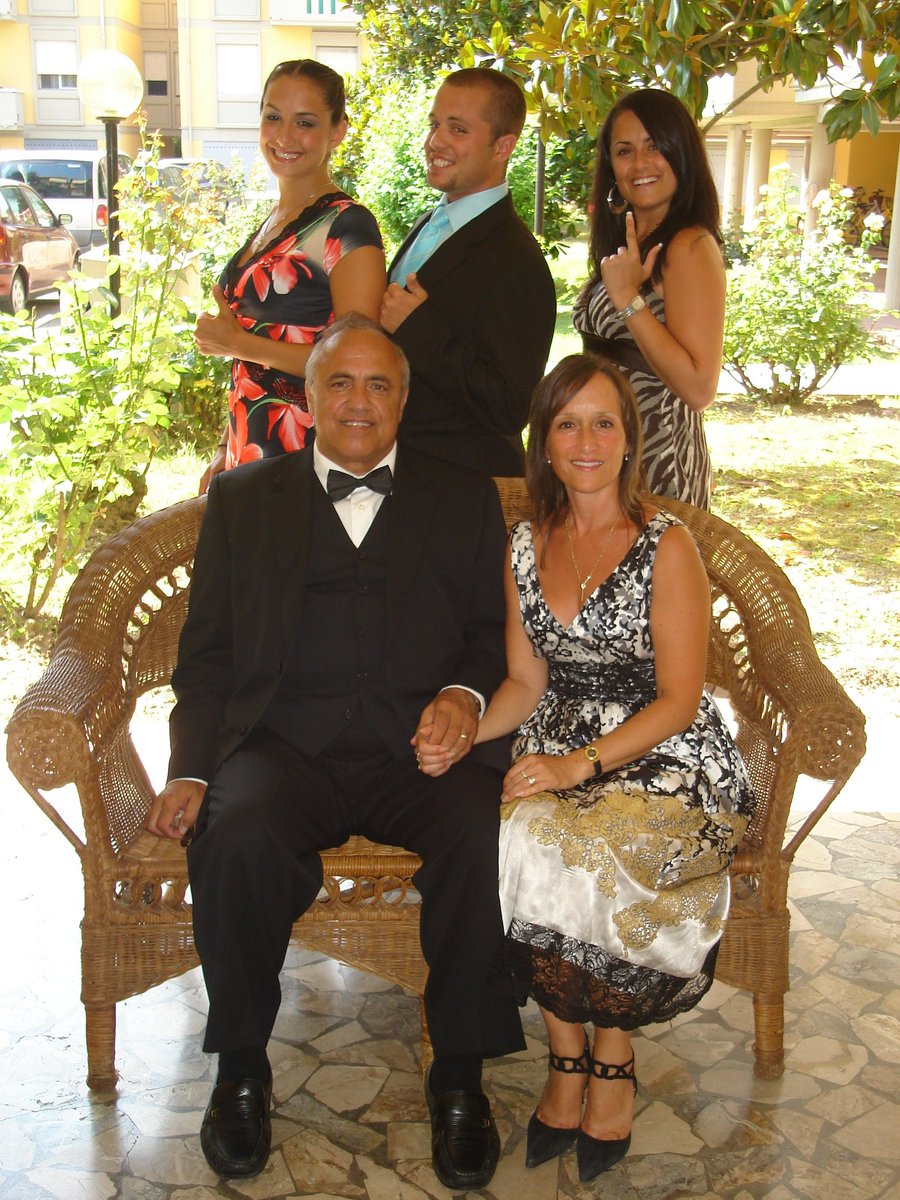 damicofdn's tweet photo. F A M I L Y  D A Y

Families are like fudge, mostly sweet with a few nuts. Wishing you and yours a wonderful family day!
.
.
.
#AMDFTo #love #family #familyday #famiglia #Italian #Canadian #Toronto #Canada #Italy #wedding #photo #familyphoto #destinationwedding #familytime #fun https://t.co/ftBGdaJlgo