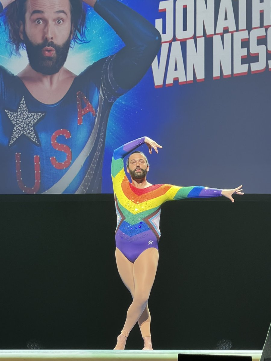 RKYW's tweet photo. Amazing night last night with @jvn thank you so much for the lovely mention xx https://t.co/OgwkezPCKy