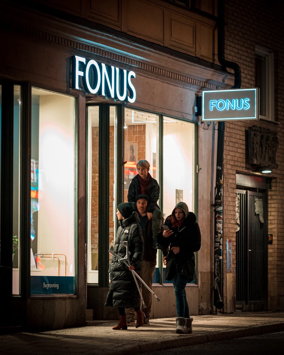 IssarCerrato's tweet image. Walk with me #streetphotographer