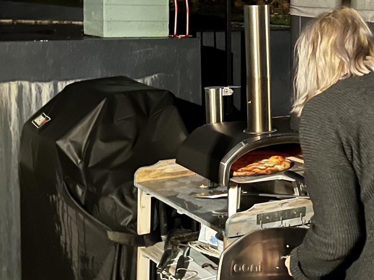 fifi_rocco's tweet photo. Loving my new Ooni Pizza Oven @OoniHQ https://t.co/w8chMbiCOz