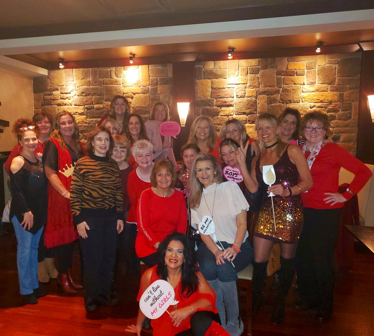 Hope all my lady friends had a great Galentine’s Day!💗