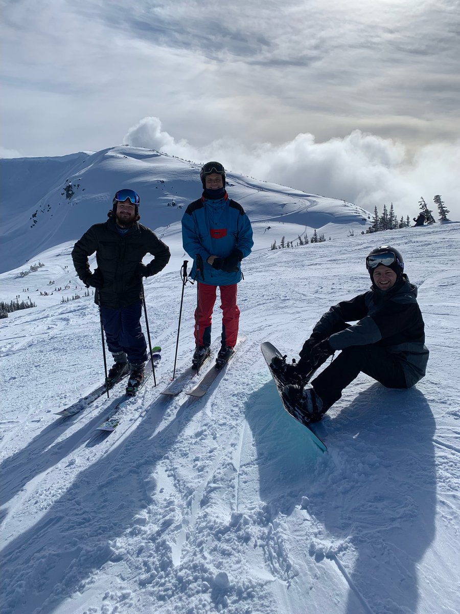 DidiPlusPing's tweet photo. Felt good to finally go with the BC/AB family 🎿🏔 https://t.co/HygSQc30o4