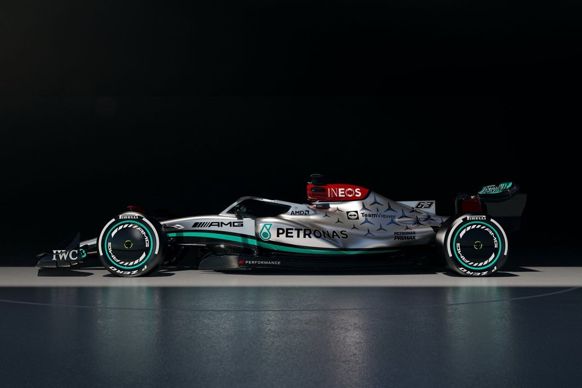 SheehyMotorsC's tweet photo. The return of the Silver Arrows. 

Meet the Mercedes-AMG W13 F1 E Performance. The Mercedes-AMG PETRONAS F1 teams challenger for the 2022 season with Lewis Hamilton and George Russell on board! 

#MercedesAMG 
#AMG 
#F1 
#LH44 
#WeLivePerformance https://t.co/u01JErblvV