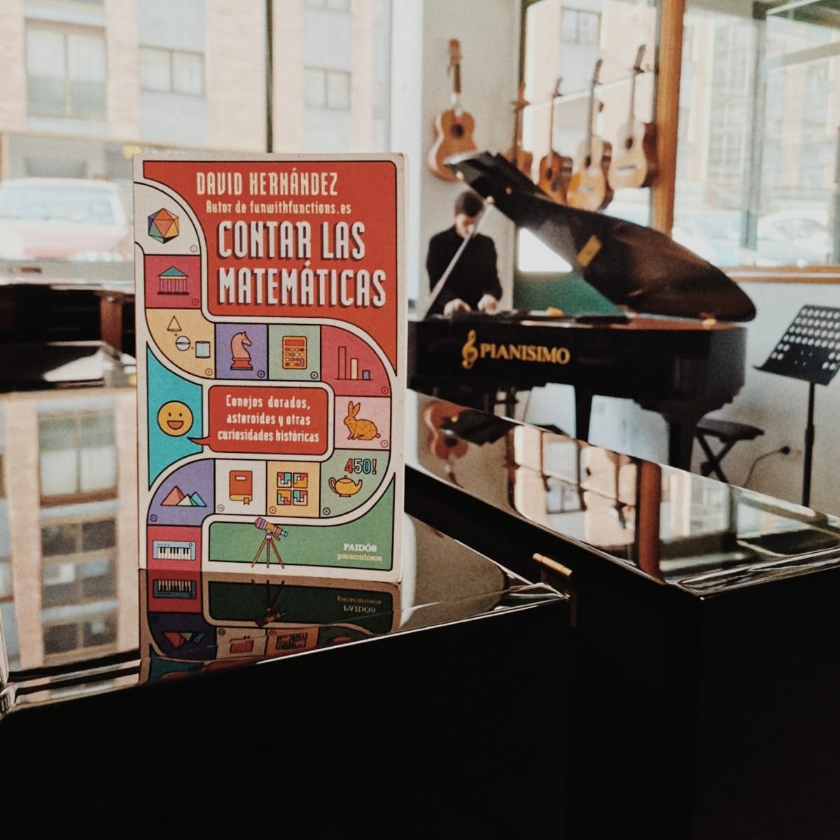 Mañana a las 19:45 en <a href="/PaginaDosRTVE/">Página Dos</a> <a href="/la2_tve/">La 2</a> se emite el reportaje sobre "Contar las matemáticas" que grabamos hace unos días en en el IES Julián Marías de Parquesol, en el <a href="/MCienciaVLL/">Museo de la Ciencia</a> y en Pianísimo.