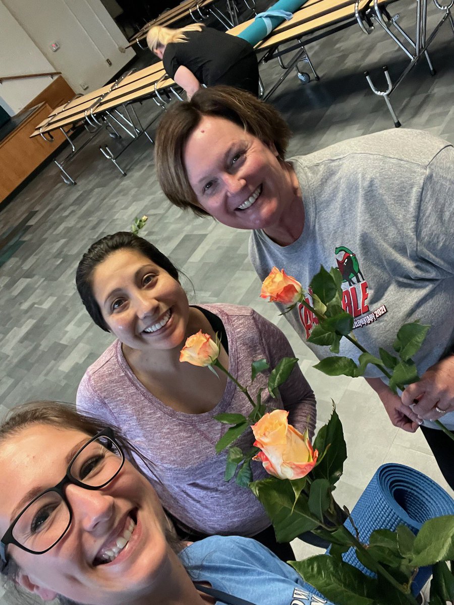 MrsZ_DWES's tweet photo. Team yoga today! 🧘‍♀️@DeepWood_RRISD #dinosassemble https://t.co/Ympq1dmSi9