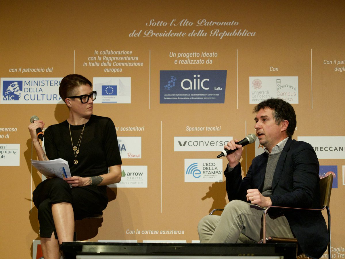 aprimondo's tweet photo. @vera_gheno con Daniele Baglioni, Stefano Vassere e
Rando Devole sugli “altri italiani”a #lalinguamadre #ItalianoTrapassatoFuturo #LLM #1nt #SL1nt #aiicitalia #evento #interpreti #1nt #terps #simultanea #interpretazione @interpretiaiic @aiiconline @aniosinterpreti https://t.co/7B7rvNLMgi