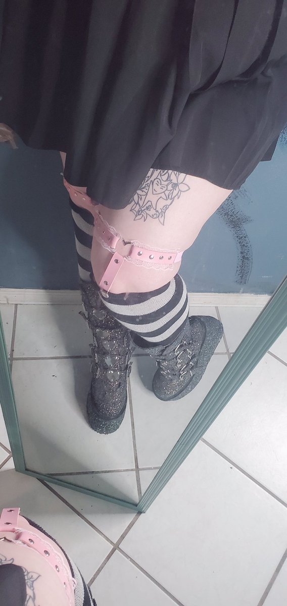 AbyssalKitten's tweet photo. My thighs are cute but they need more tattoos 
#thighhigh https://t.co/g9hPpaZZkG