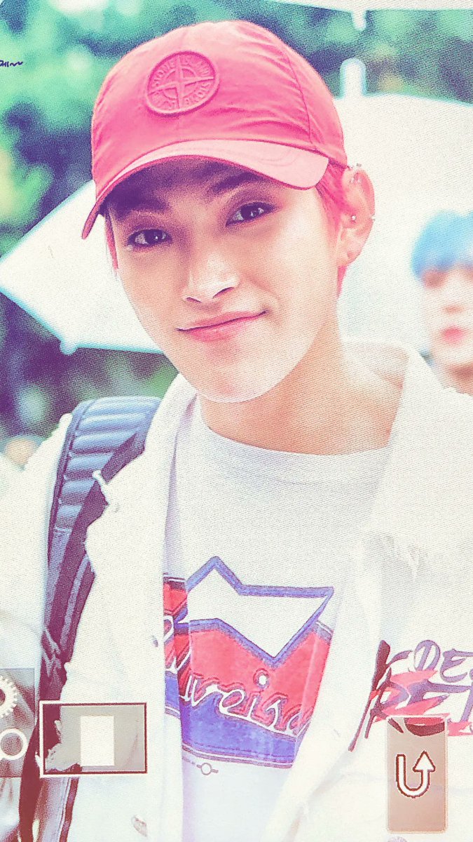 fit974's tweet photo. ❤️❤️
#AtinySelcaDay #ATSD #홍중 #HONGJOONG  #ATEEZ #에이티즈 #ATINY https://t.co/lQxEotgSk2