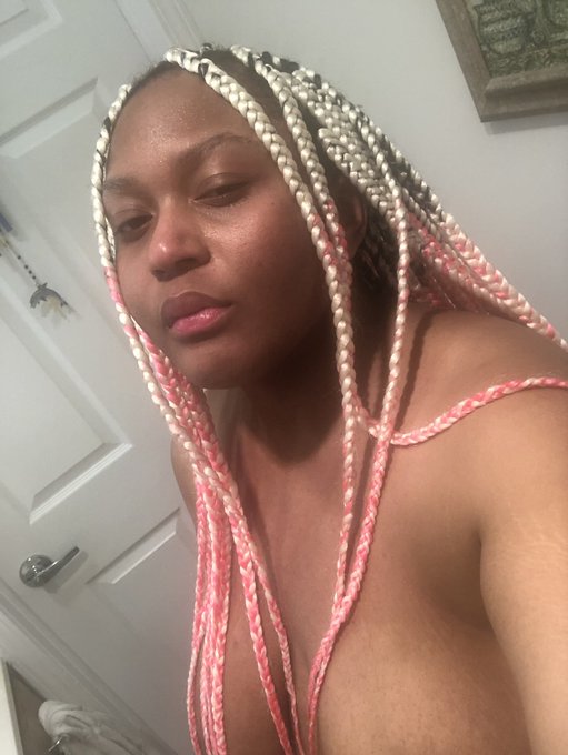 1 pic. Join me in the shower https://t.co/k6LHr3cKYT