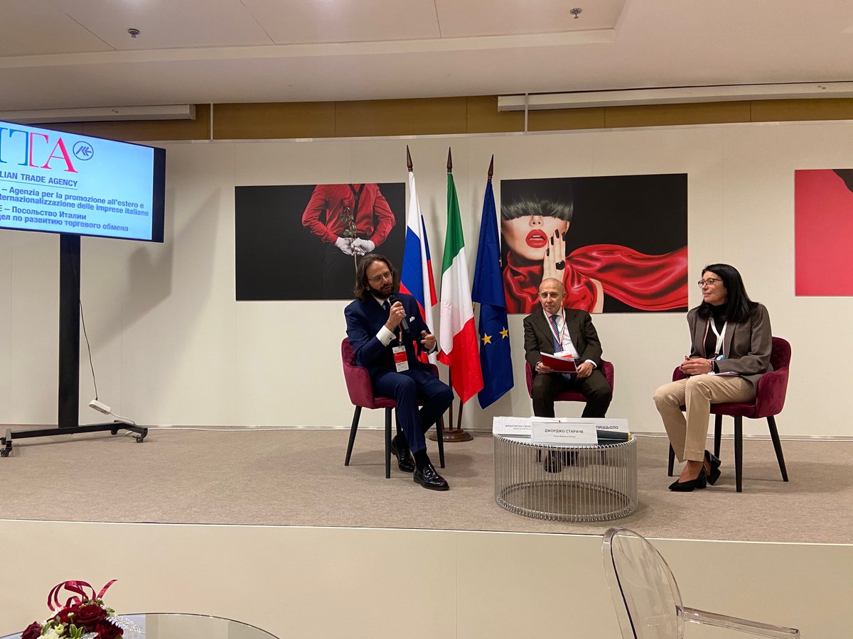 ITAMoscow's tweet photo. L'Ambasciatore d'Italia in Russia, Giorgio Starace, con il Direttore di @ITAMoscow , Francesco Pensabene, all'incontro con i buyers e i giornalisti a latere della 37° edizione della più grande rassegna sull'abbigliamento in Russia - CPM a Mosca. https://t.co/8IdMFa3Xpe