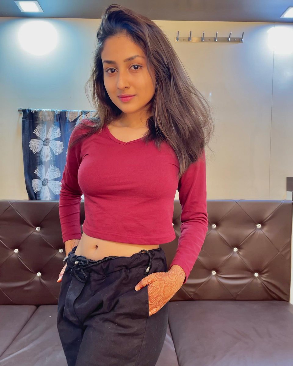 TeamAnchalSahu's tweet photo. Tere naal kyun laiyaan akhiyaan…❤️
— via anchal sahu’s instagram 📸 
#AnchalSahu https://t.co/oPgVX28C6Y