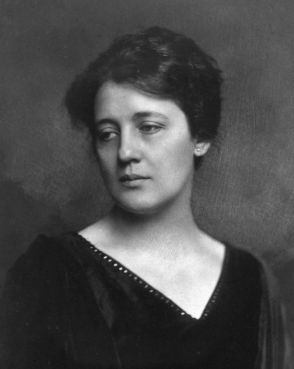 Melanie Klein was a psychoanalyst best known for her work with children! Most of what we know about play therapy today stemmed from her work. 
#WomensHistoryMonth
