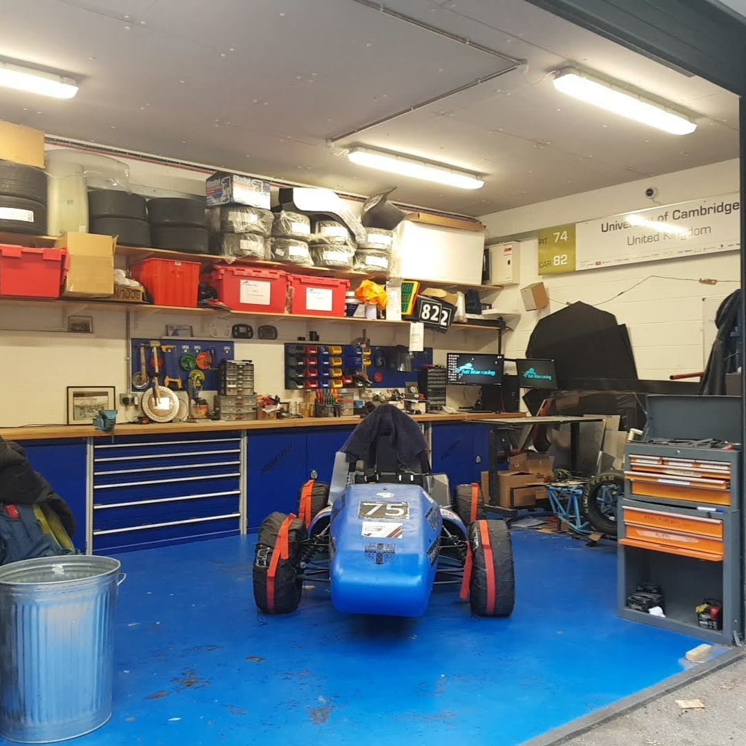 The future is electric ⚡️: We are looking for new talent to work on Electric Vehicle (EV) 🔋 research. Interest candidates send a brief of interests and/or previous experiences in EV to getmore@fullblueracing.co.uk
#cambridge #fullblueracing #electricvehicles #EV #formulastudent