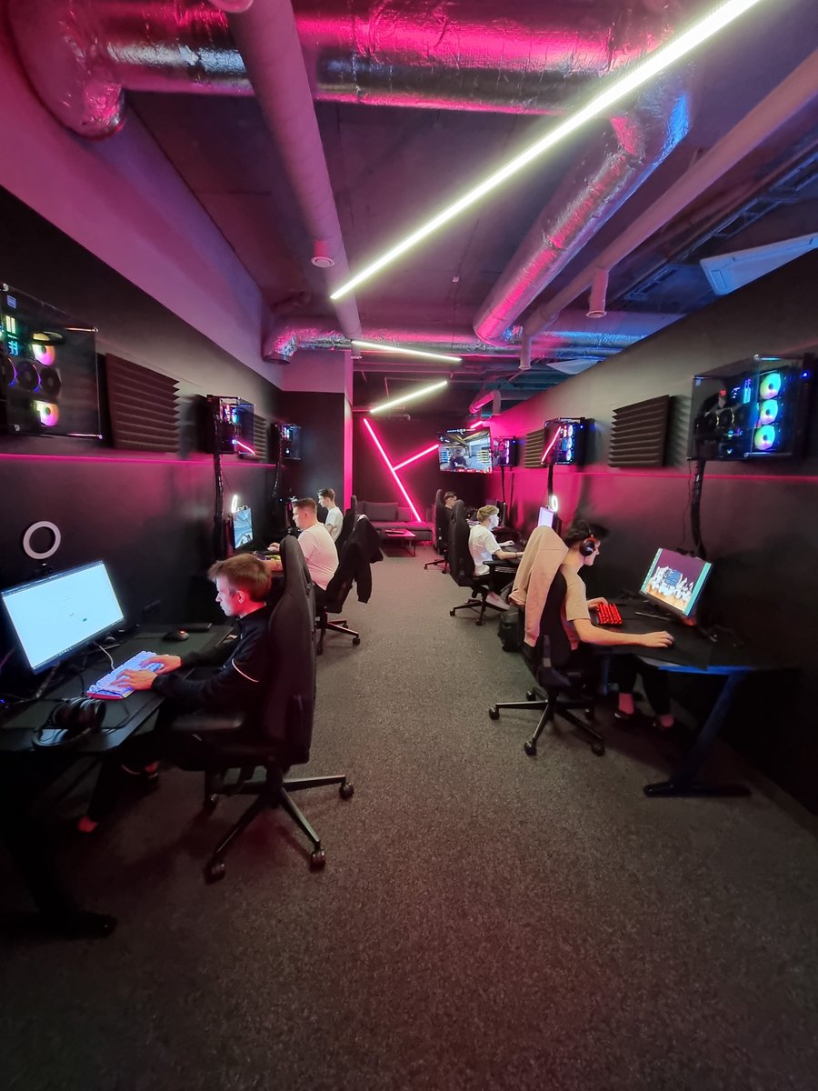 FPS Center tweet media