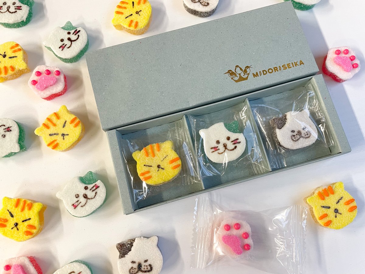 AmabieBrothers's tweet photo. にゃ菓子、にゃミングスーン！！
#2022年2月22日2時22分 
#にゃんにゃんにゃんの日
#800年ぶりのスーパー猫の日
https://t.co/DZ5OeRBWAi #予約開始 https://t.co/SNRH1yDnGD