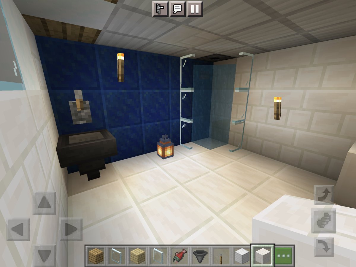LindaRoberg86's tweet photo. Har fått kursing i minecraft av min 9 år gamle datter. Har laget et lite hus. #Minecraft https://t.co/6ktWoaopC7