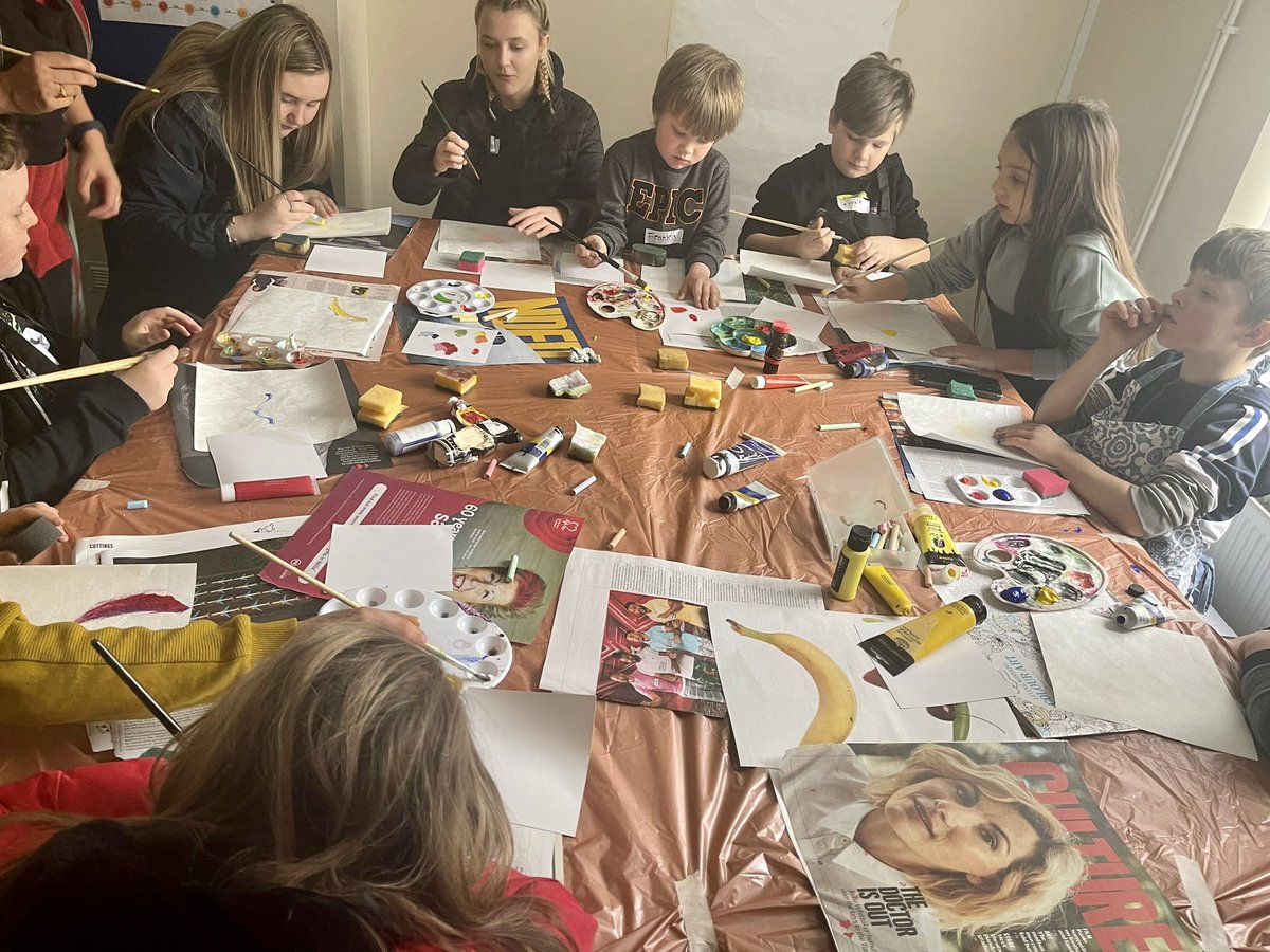 ALSportDev's tweet photo. Brilliant start to the half term! A very busy Tredegar Playscheme, great morning of arts and crafts at Bryn Farm Fit and Fed to shelter from the weather, and a fun session of Taekwondo and ball games at @rhosyfedwen Fit and Fed! 🏐🥋🎨@Brynmawrotary @carlbettytkd @GPBlaenauGwent https://t.co/PZQ6CpOZEl