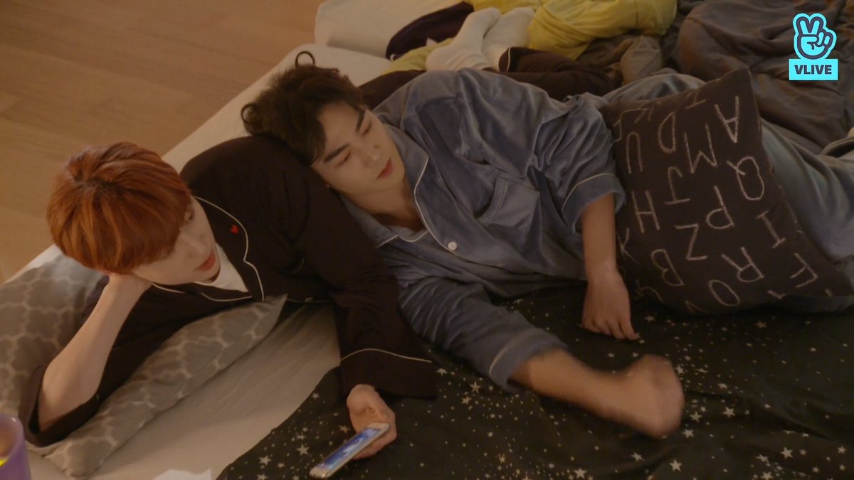 without_blank_'s tweet photo. Hoxy...
이때 사진 더 있으신 분...🥺 https://t.co/Jy1cYF6beg