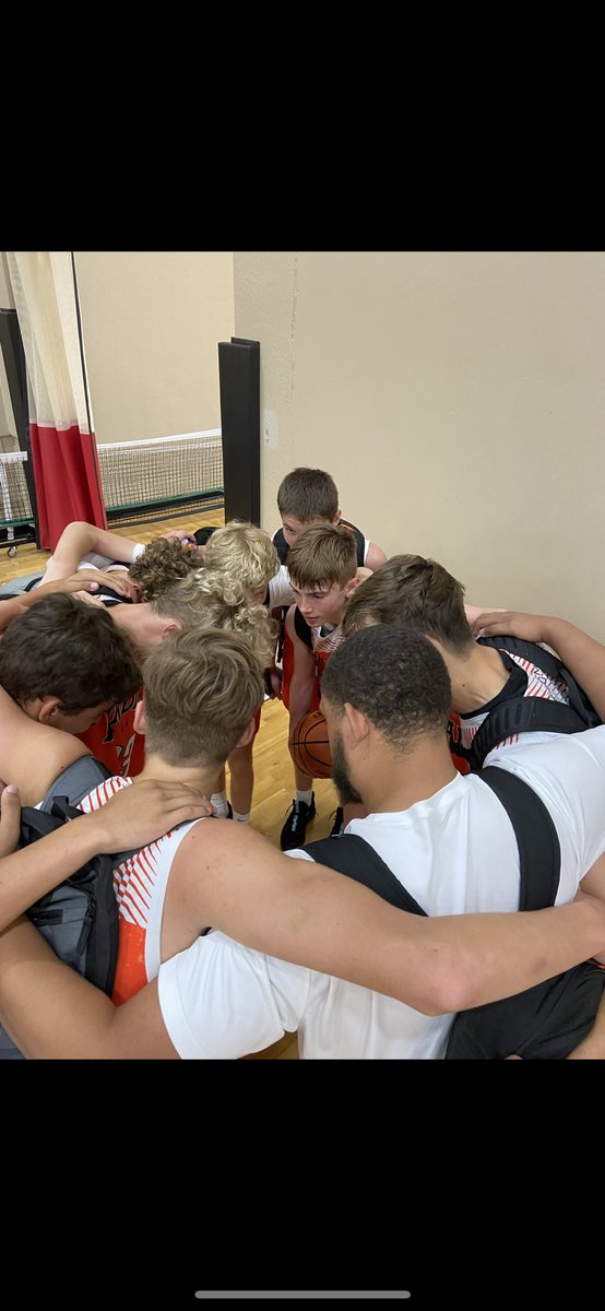 ⚠️AAU 🏀 OPPORTUNITY⚠️

I am looking for motivated athletes in the class of 2023 to join my Premier team this Spring/Summer. 
@IE_Team_FocusBB 

Benefits Include:  
-Player Development 
-College Style Coaching 
-Access to a Network of College Coaches

**DM ME for info 🏀