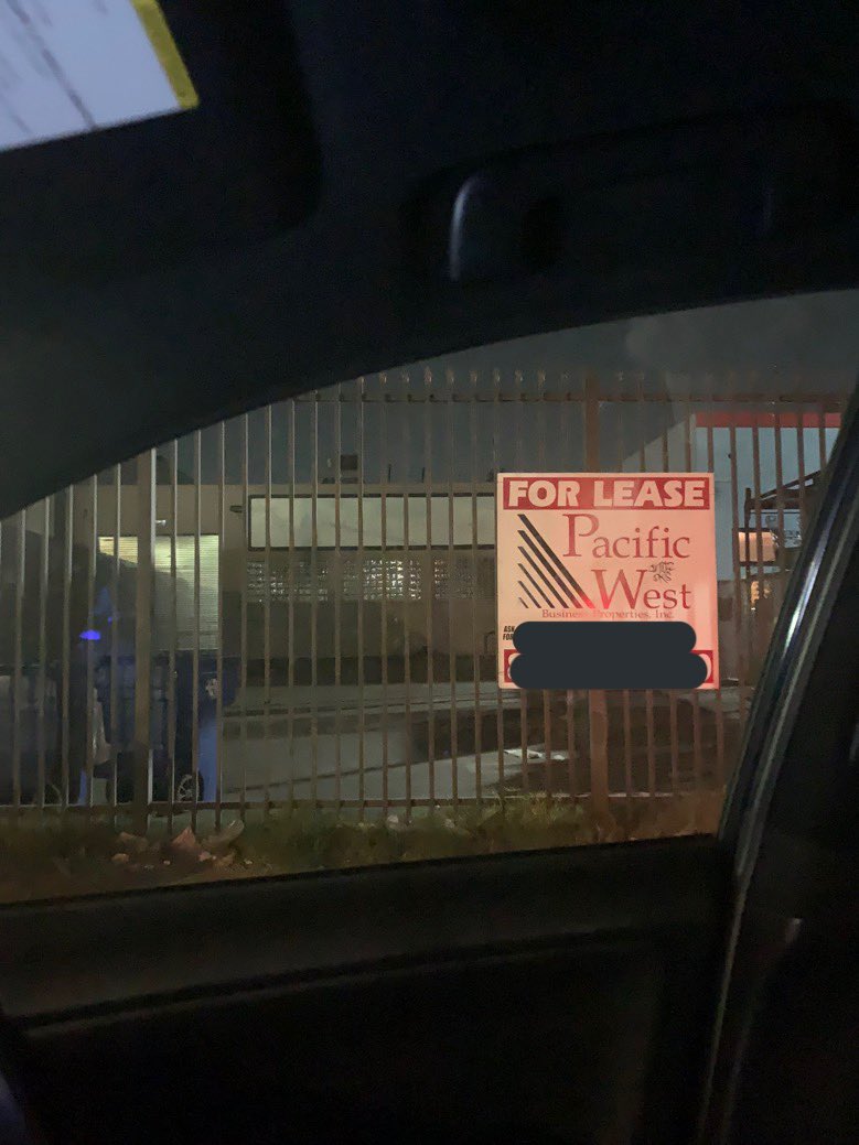 Hundar's tweet photo. warehouse: 2
renters: 0 https://t.co/OIfTYoZNHh