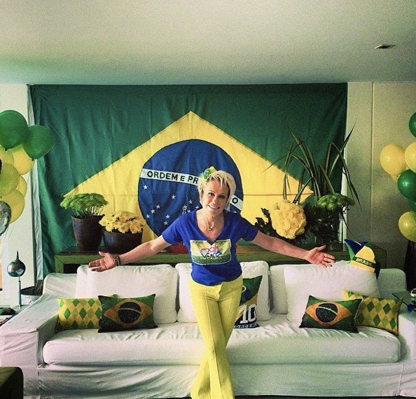 loverosewsg's tweet image. * offgun notando o brasil com um videozinho pra nós  *

eu: NOSSA COMO EU AMO MEU BRASIL SIM SOU BRASILEIRA COM MUITO ORGULHO