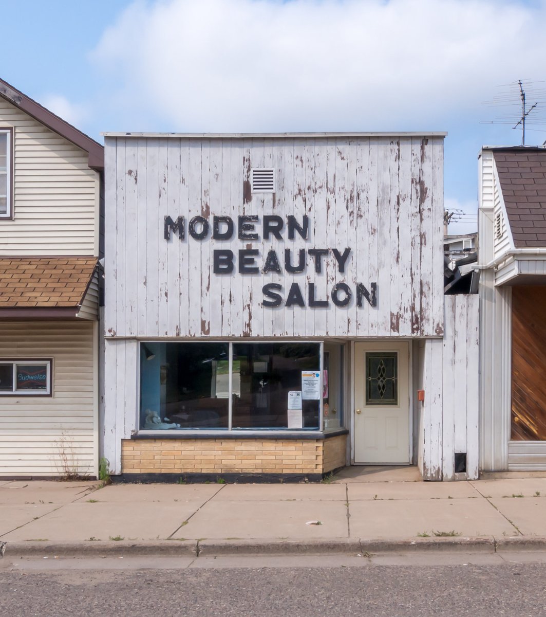 Modern Beauty Salon
Stanley, WI
