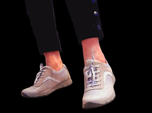 Un deportivo ligero y cómodo para caminar. La plantilla extraíble es acolchada, transpirable y lavable. 🙌. El forro interior es suave y confortable. 🪶
C/ Villarroel, 231
calzadosaludable.com
#deportivo #zapato #zueco #sandalia #villarroel231 #calzadosaludable