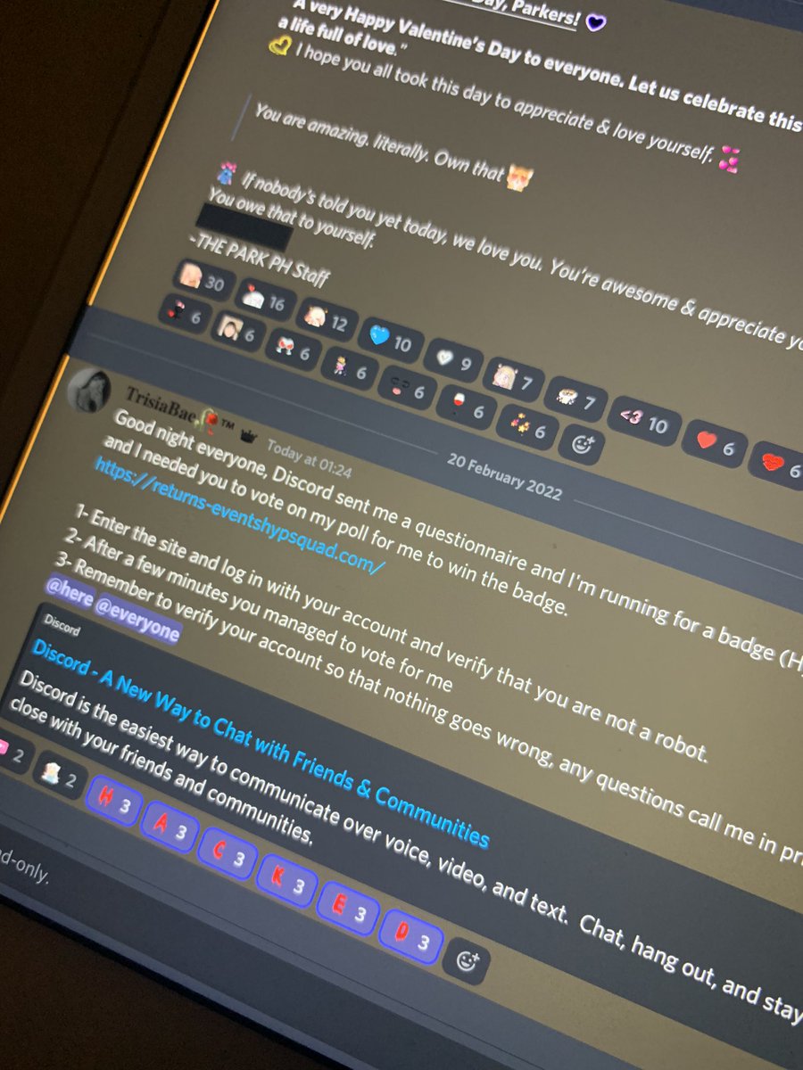 TrisiaBae's tweet photo. @GlueBeeXD @discord My account got hacked which owns an active server of 37k. I was trying to warn my members but the hacker deleted every message I sent &amp; banned my alt account +my whole staff. THIS IS DAY 3. The situation is pretty bad &amp; discord support is nowhere to be found.. https://t.co/3NLNCVi2Uk