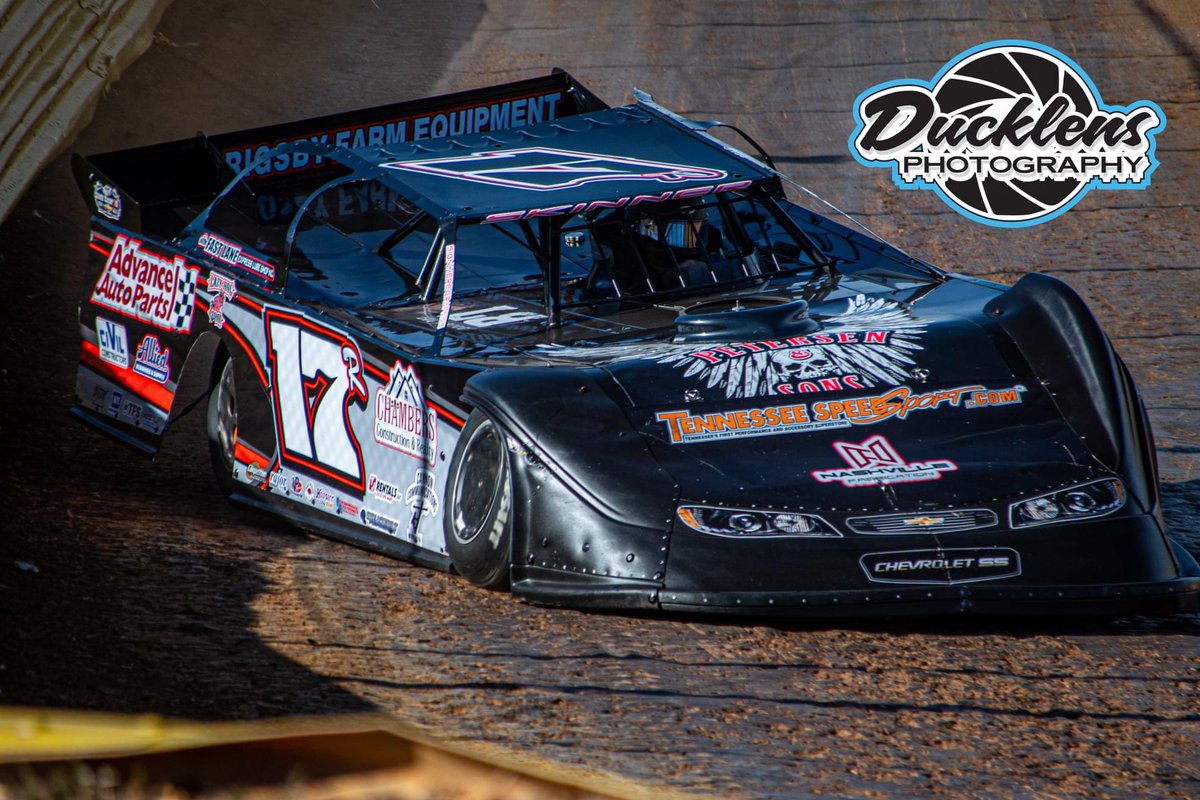 Austin12_Taylor's tweet image. Them boys was diggin at The Duck