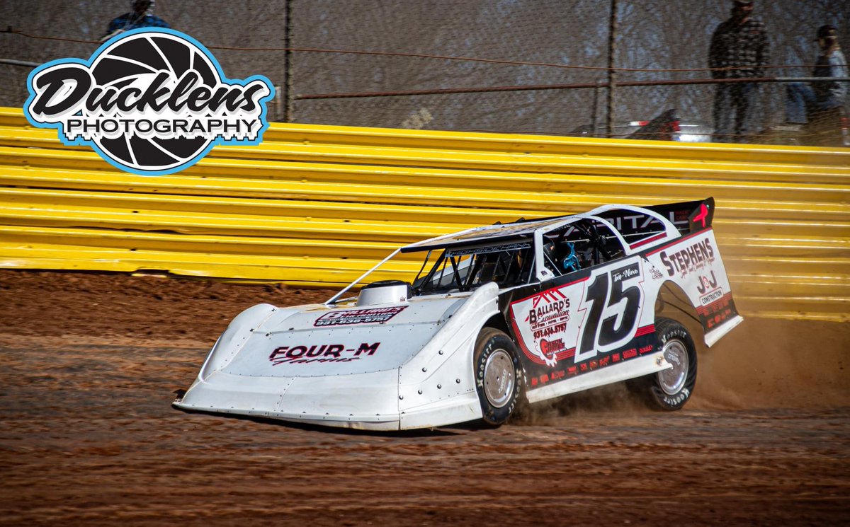 Austin12_Taylor's tweet image. Them boys was diggin at The Duck