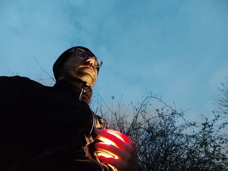 lmoustik_60's tweet photo. Petite sortie a la tombée de la nuit. On ne lâche rien même si la préparation #marathonnantes ne commence que maintenant pour moi.
Bonne soirée Twitter
#running #runner #gayrunner #marathon #gayparis #frenchrunner #runinparis https://t.co/d5IPKABeVR