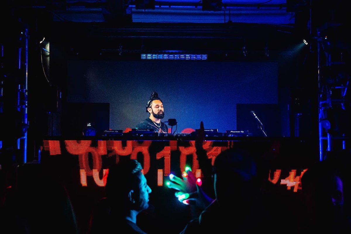 Seek-One tweet media