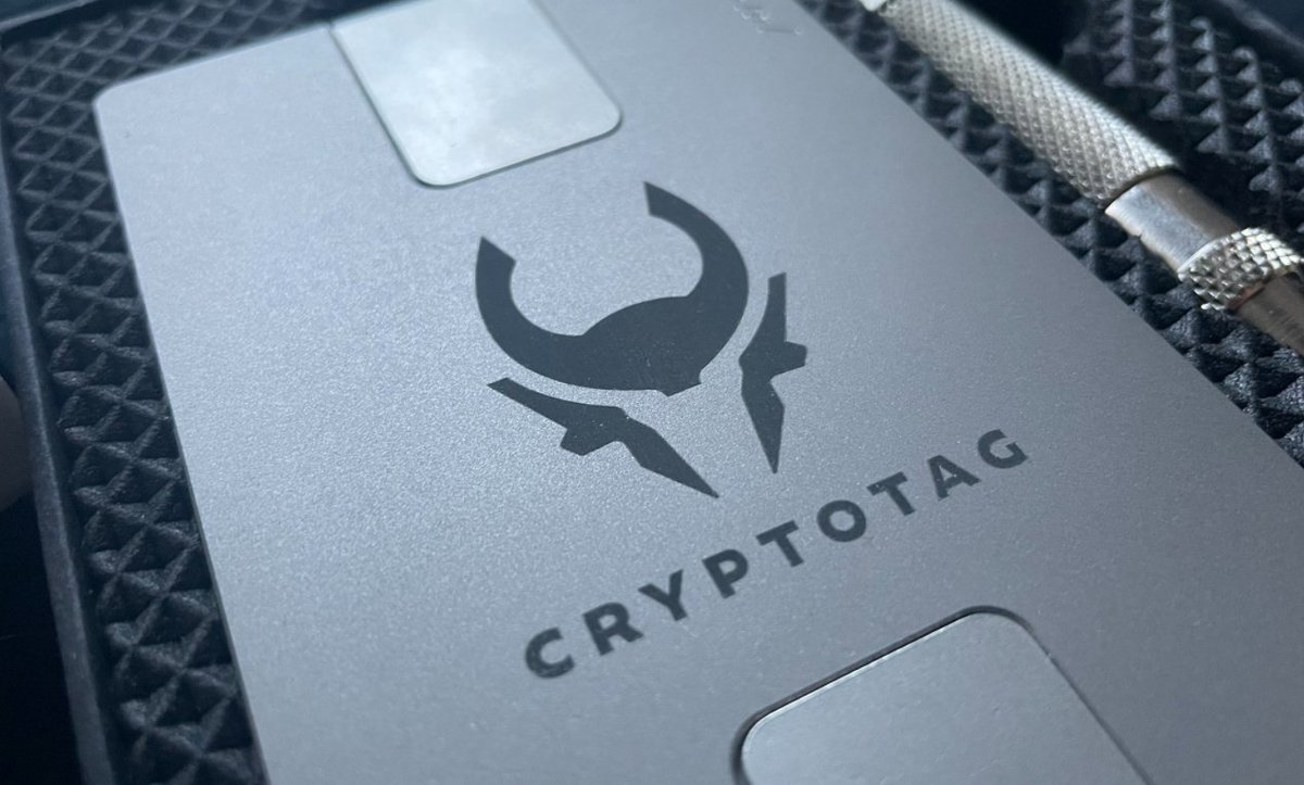 🉐CRYPTOTAG GIVEAWAY🉐

I'm giving away 1 Cryptotag Zeus Starter Kit, so you can store your seed phrase in a fireproof titanium plate like a chad.

To participate, simply:
• Retweet 
• Tag a friend

Winner will be announced this friday.
Love you all! ❤️