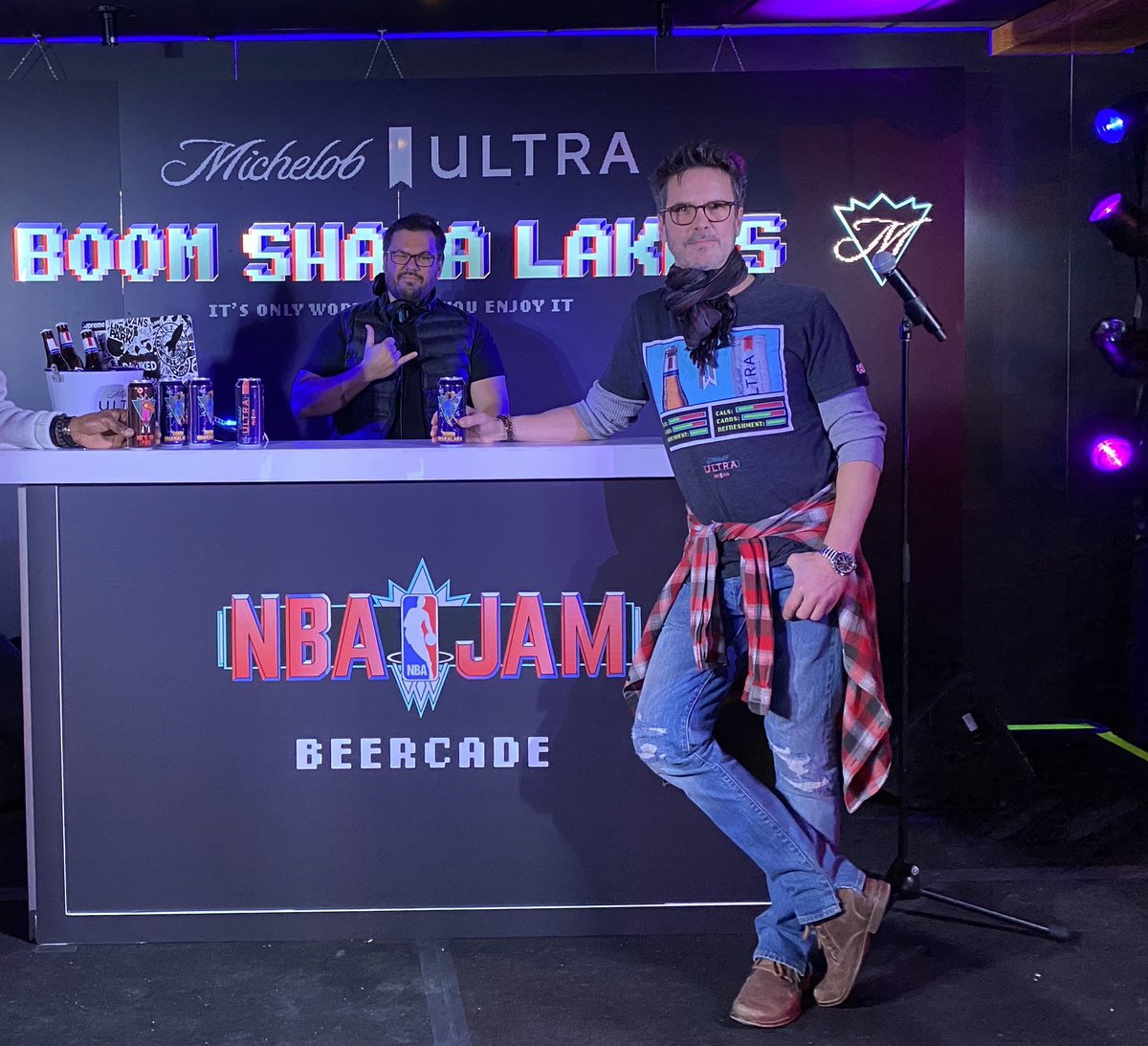 Tim_Kitzrow's tweet photo. @warriors Heard of the no look pass but Curry just invented the NO LOOK BUCKET!! WHAT’S FOR DINNER ? CURRY SURPRISE, IT’S FUN, EASY TO MAKE AND A REAL CROWD PLEASER! CURRY IS ON FIRE!🔥#NBAJAM  @MichelobULTRA #NBAAllStar #BOOMSHAKALAKA #ULTRAJAM https://t.co/o2zNuZlXO0