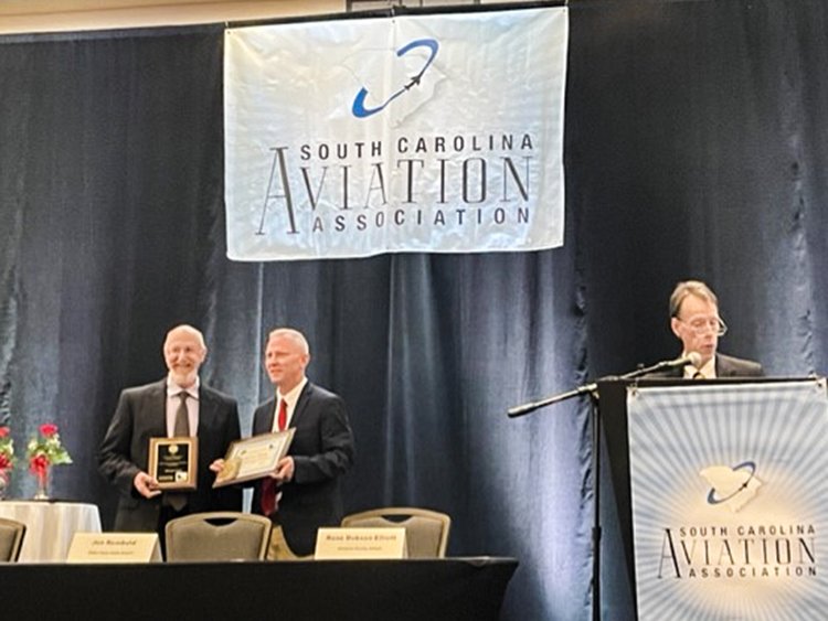 PIA's Instructor Mike Smith Receives DME Award! - is.gd/0AzkwJ