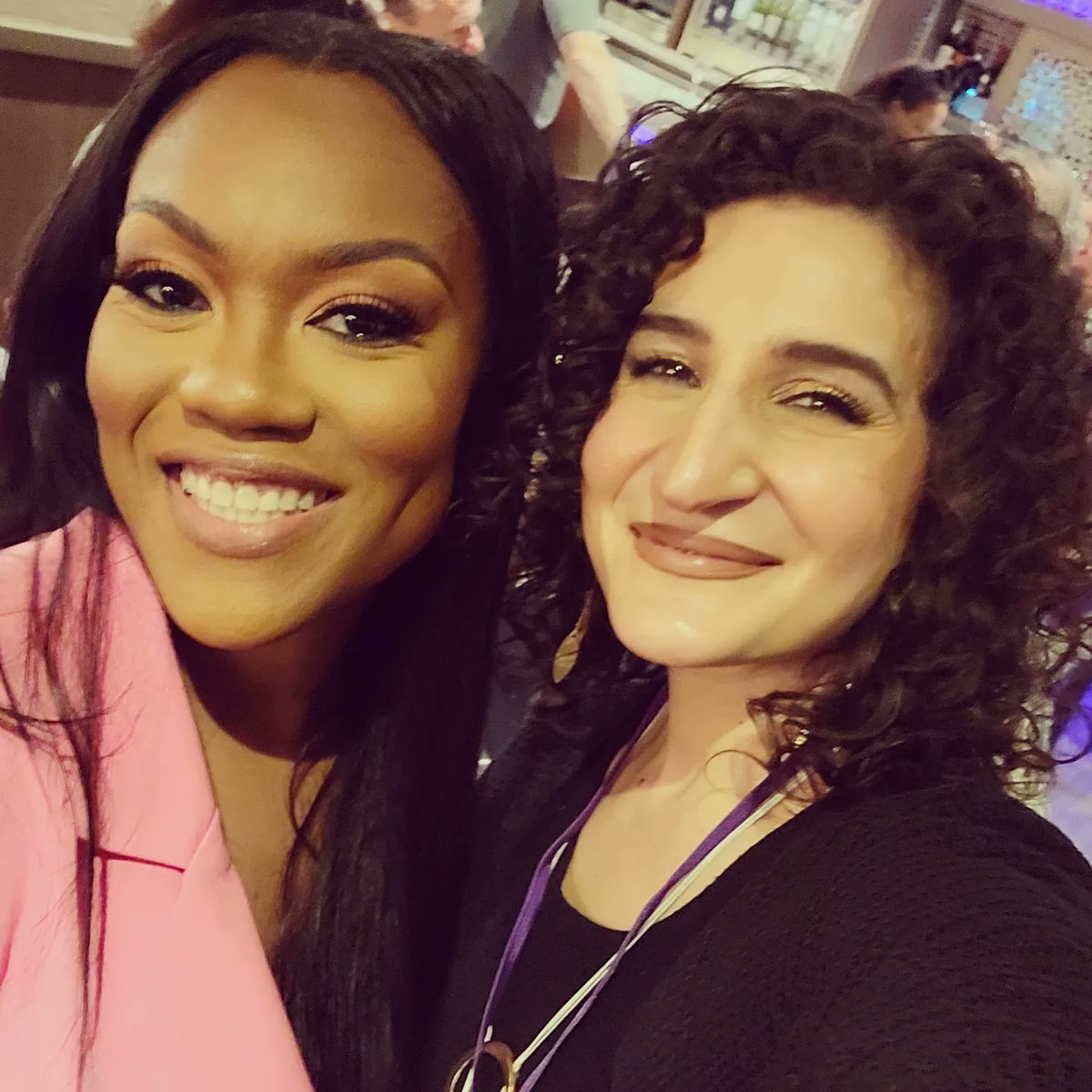 It was great to bump into <a href="/GreenProjectTGP/">Chelsey Green and The Green Project</a> during the <a href="/midatlanticjazz/">MidAtlanticJazzFest</a> on Saturday. This woman is a music gem!
#truth  #MondayMotivation