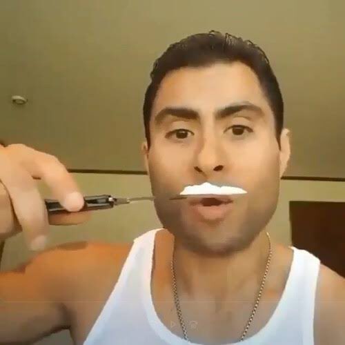 ninfta's tweet photo. Enquanto isso na apreensão…

- e essa maconha aqui tu ia fumar?

- oxe eu ia fumar tudo que quem mais fuma tá aqui 

- fuma não, come né

- como com farinha 

A farinha: https://t.co/oaYeJGB8ou