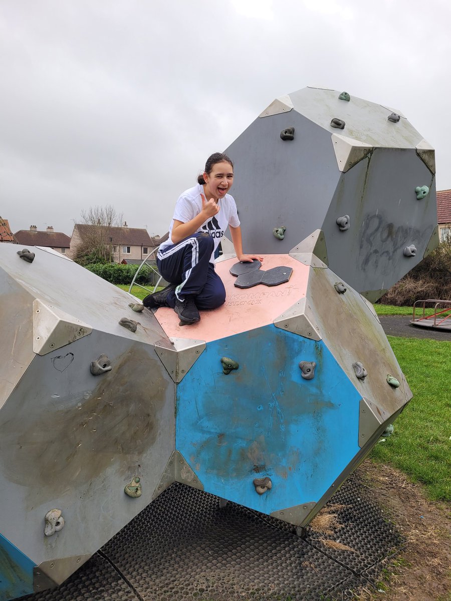 MissReillyIWBS's tweet photo. C loves a bit of adventurous play. This type of play can support the development of our vestibular and proprioceptive systems, as well as helping learners to assess and mitigate risk, AND self-regulate. Not to mention the sense of achievement! @IWBSFalkirk #regulationstrategies https://t.co/30yJZ9reCO