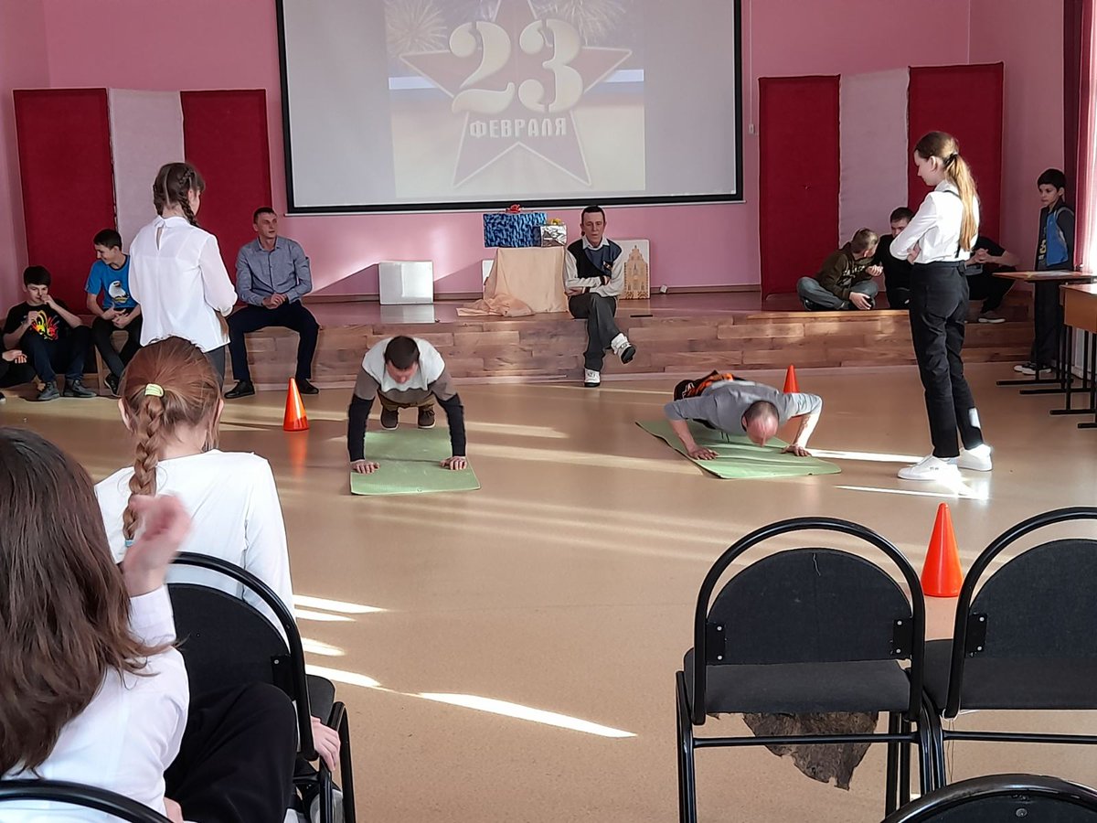 school11ok's tweet photo. Все участники получили заряд бодрости и  положительных эмоций. Победители и призеры награждены грамотами, а папы благодарственными письмами. https://t.co/MxREiAJ5RX
