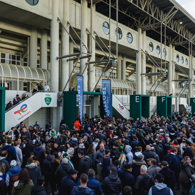 SectionPaloise's tweet photo. 💚🤍 C'est comme ça qu'on aime le 𝐇𝐚𝐦𝐞𝐚𝐮 !

📸 Retour sur le match Section-Toulouse avec les clichés de @RomainPerchicot et Alexis Borthiry !

#SPST #TOP14 #HonhaSection #EnVertEtContreTous
