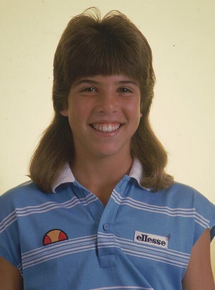 Super70sSports's tweet photo. Pretty sure Jennifer Capriati just went into a Pittsburgh area Great Clips and asked for “The Jagr.” https://t.co/z4WtR2G2lG