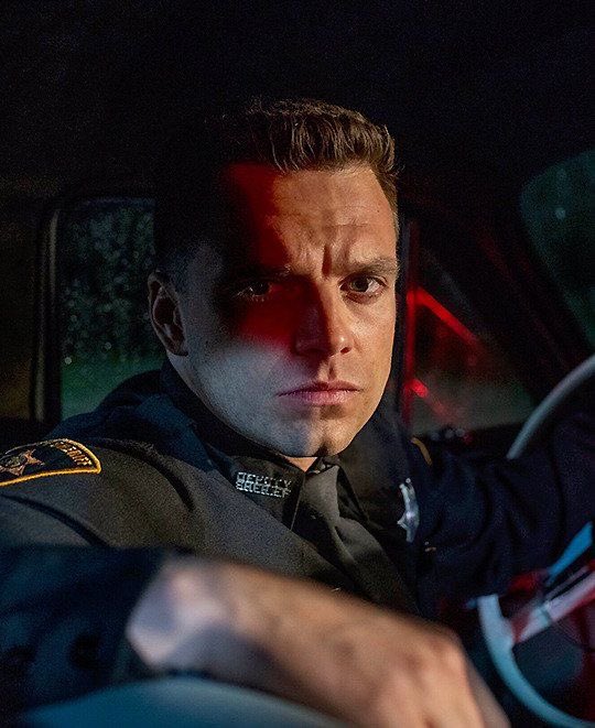 RT @cevanstanarch: Sebastian Stan as Sheriff Lee Bodecker in ‘The Devil All the Time’ https://t.co/h3nawRKs37