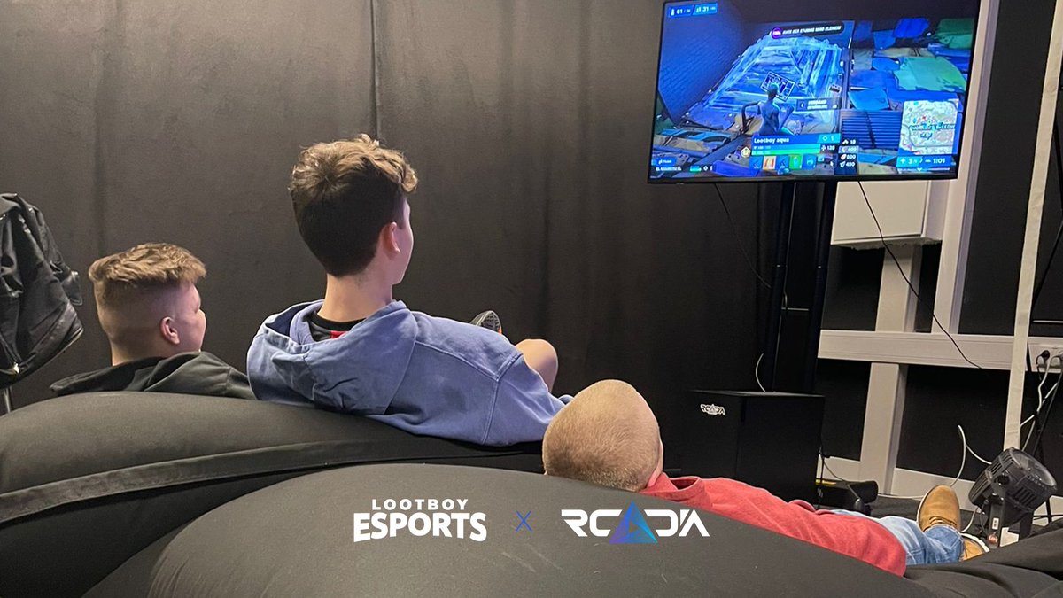 Managers <a href="/LuckyH96/">AIGHT Lucky</a>, <a href="/IgnisMng/">Max 'Ignis'</a> &amp; <a href="/RyzeWins/">Ryze | Jan H.</a> are keeping their fingers crossed for the LootBoy Players in today’s Duo Cash Cup at <a href="/rcadia_official/">RCADIA</a>. 🤞🔥

#LootCamp