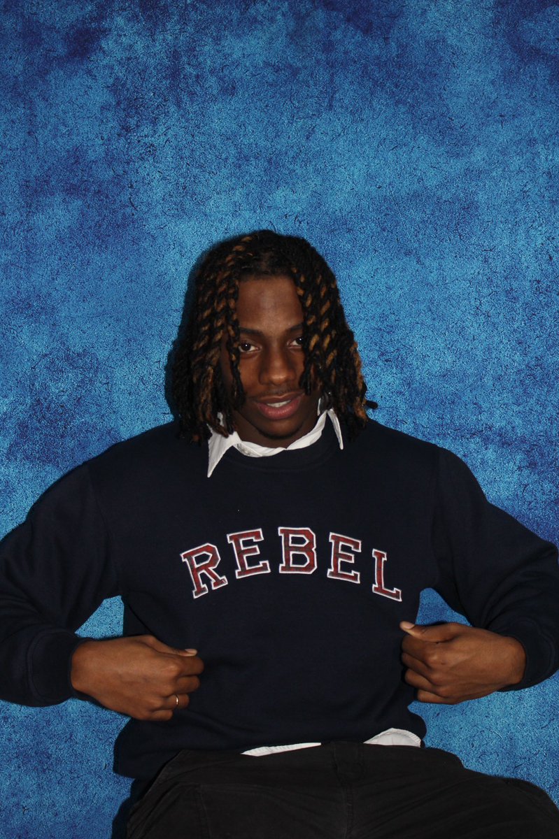 RebelStatusco's tweet photo. DAY 21 STUDENT OF THE DAY: @ofmb_dk budding artist from frisco apart of the #1015digital family just recently released his new single โ5 Percentโ and video โNo Moreโ feat. Mari Hunnid you can check for it here๐ #RebelU
https://t.co/ABoGgIDxBV https://t.co/bpXjbDyO0H