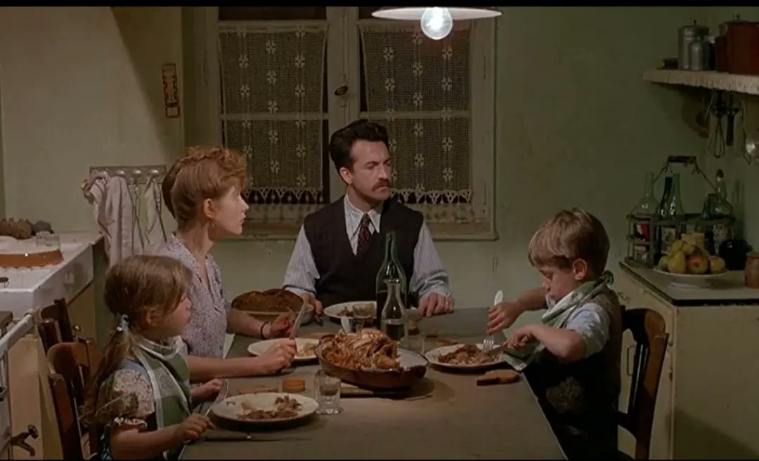Annie_hll's tweet photo. Now Watching - Une Affaire de femmes
Story Of Women by #ClaudeChabrol
#storyofwomen #uneaffairedefemmes
#IsabelleHuppert #FrançoisCluzet #NilsTavernier #drama #FilmTwitter #movieofthenight #filmlovers
"they're men. how could they understand it , anyway ? https://t.co/Ae4vQf5a5D