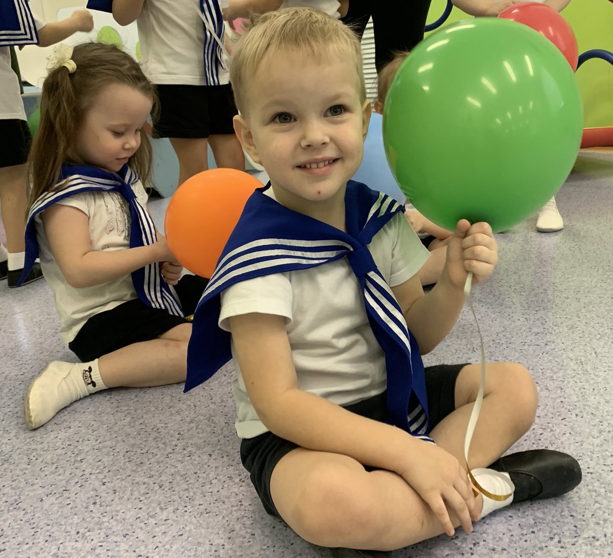 Тематические занятия ко Дню защитника Отечеству в <a href="/mbdou231samara/">Наталья Солопова</a> с детьми младшего возраста. Растим патриотов.