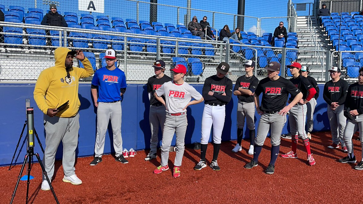 PrepBaseballBC's tweet photo. Group 1 lining up for 60s with @b3_better_ swift laser timers 

#BCNYOpen🇨🇦 https://t.co/H7f53Y6h9n