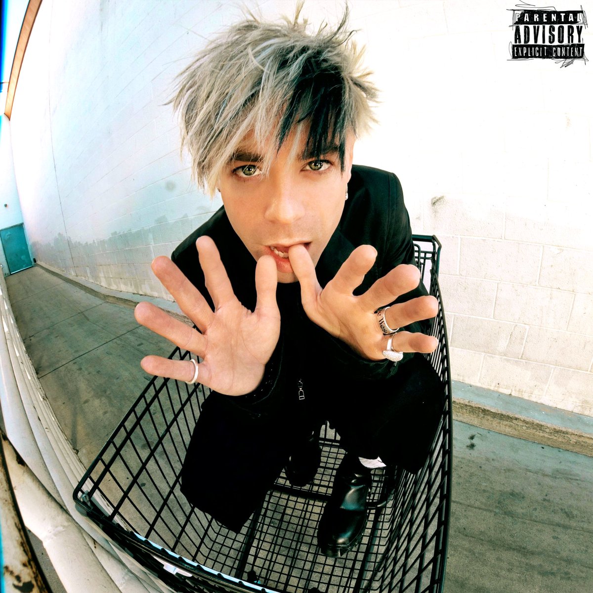 MODSUN's tweet image. RICH KIDS RUIN EVERYTHING March 11 ⭐️ this one’s for the kids who grew up broke + didn’t have sh!t ⭐️ the new era is here, pre save now link in bio